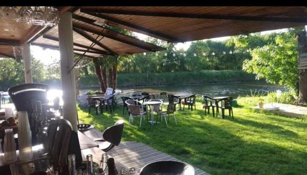 À vendre : Fonds de commerce guinguette au bord de l eau