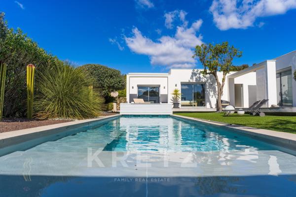 Prestigieuse villa d'architecte en bord de mer