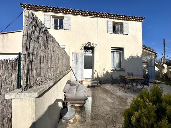 A VISITER SUR CAVAILLON, EN CAMPAGNE MAISON DE 118 M2 + APPARTEMENT DE 60 M2 + DEPENDANCE SUR TERRAIN 1360 M2