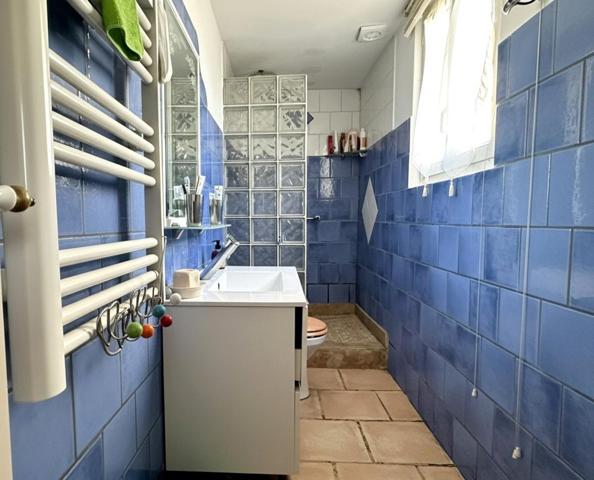 A VISITER SUR CAVAILLON, EN CAMPAGNE MAISON DE 118 M2 + APPARTEMENT DE 60 M2 + DEPENDANCE SUR TERRAIN 1360 M2