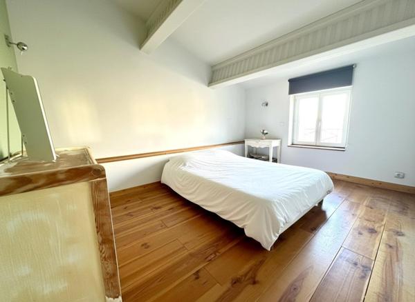 A VISITER SUR CAVAILLON, EN CAMPAGNE MAISON DE 118 M2 + APPARTEMENT DE 60 M2 + DEPENDANCE SUR TERRAIN 1360 M2