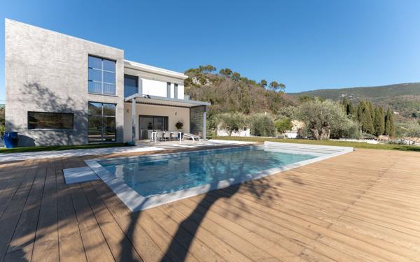 Maison à vendre    4 pièces • 123 m2 Levens