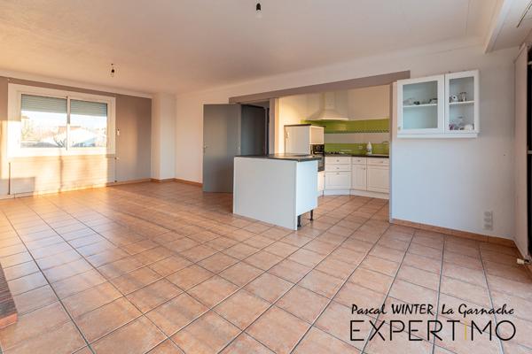 Challans (85300) Maison avec 4 appartements proche commodités de Challans,185m²