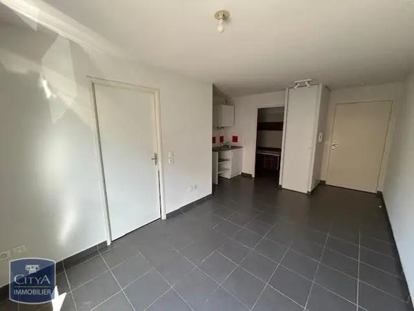 Appartement à louer 2 pièces 32m² Clermont-Ferrand (63000)