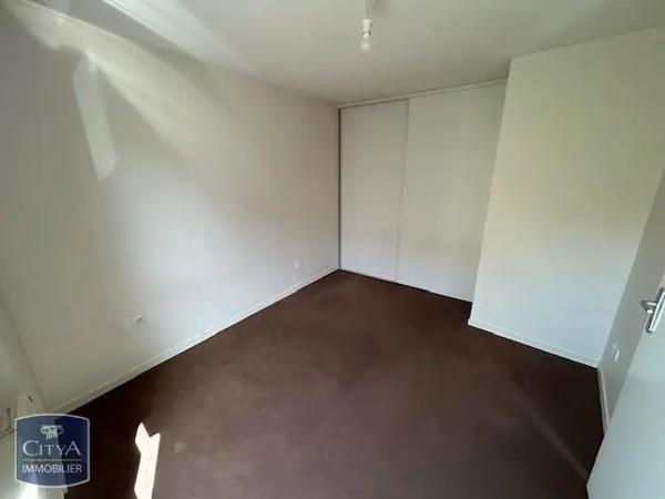Appartement à louer 2 pièces 32m² Clermont-Ferrand (63000)