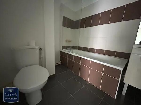 Appartement à louer 2 pièces 32m² Clermont-Ferrand (63000)