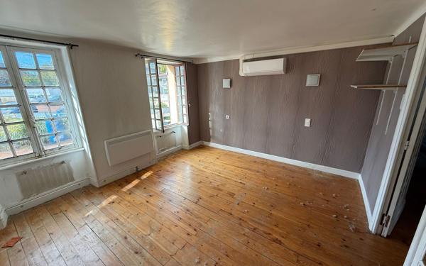 Maison à vendre    5 pièces • 105 m2 Nervieux