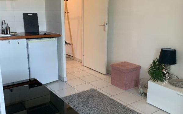 Appartement à louer    1 pièce •  Castelginest