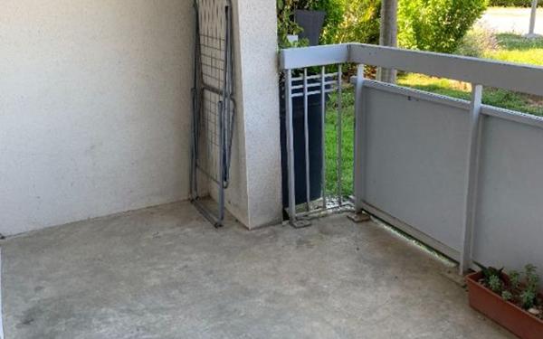 Appartement à louer    1 pièce •  Castelginest