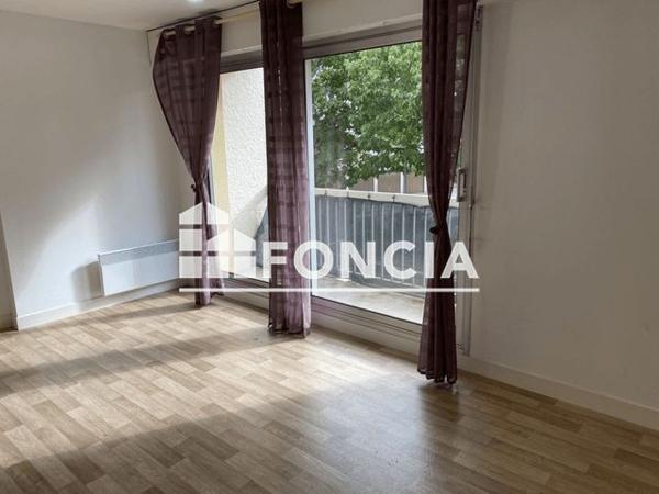 Location Studio 31.15 m² - 5-7 RUE SAINT PIE X Vannes 56000