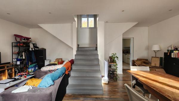 Charmante demeure familiale T4  aux volumes généreux, trois chambres et double salle d'eau, idéalement située