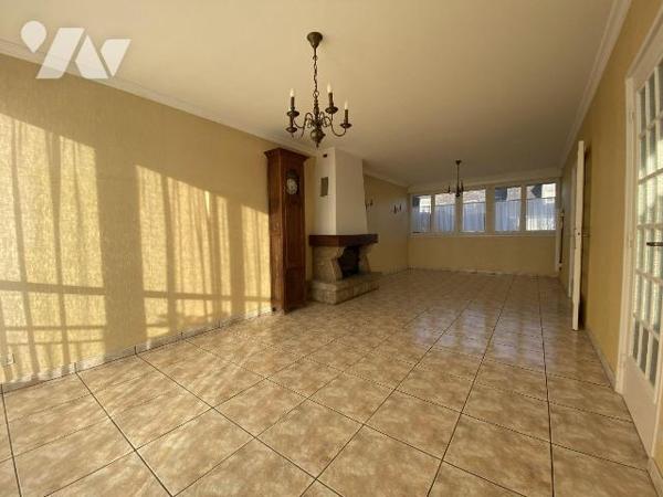 Secteur Coataudon ? Située en impasse, au c?ur d'un quartier résidentiel calme et recherché, à ...