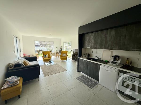 Maison à vendre  4 pièces - 110 m 2   MEDIS  - 17