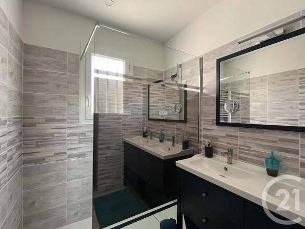 Maison à vendre  4 pièces - 100,07 m 2   ST PIERRE D OLERON  - 17