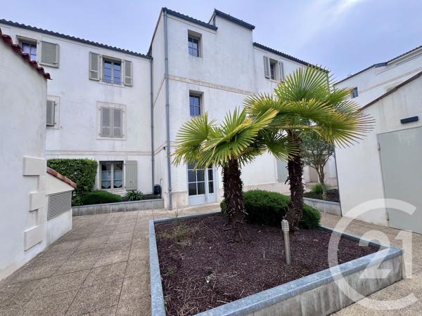 Appartement T4 à vendre  4 pièces - 108,32 m 2   LA ROCHELLE  - 17