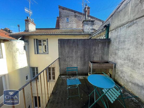 Appartement à louer 3 pièces 84.8m² Bourg-en-Bresse (01000)