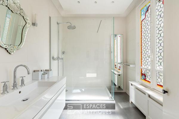 Hotel particulier avec jardin et atelier