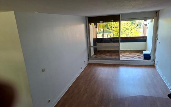 Appartement à louer    3 pièces •  Le Gosier