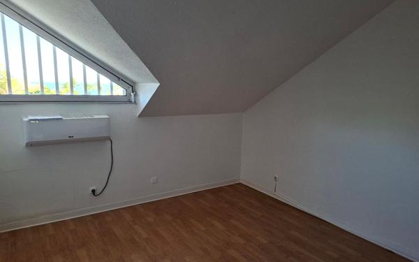 Appartement à louer    3 pièces •  Le Gosier