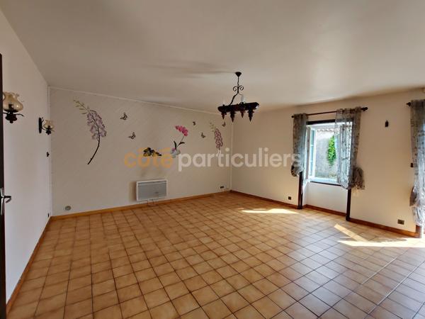 Vente
                Maison84,74 m² - 3 Pièces -
                    ANGOULINS (17690)