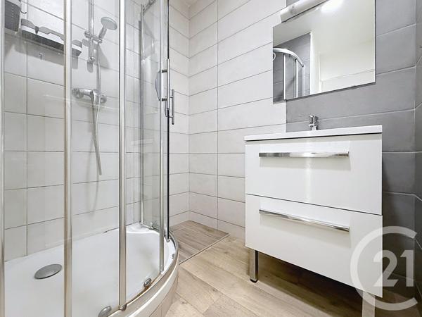 Appartement T3 à vendre  3 pièces - 62 m 2   GUERET  - 23