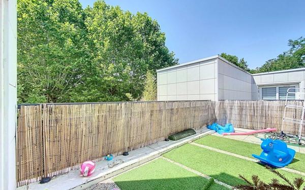 Appartement à vendre    3 pièces • 73,82 m2 Montigny-le-Bretonneux