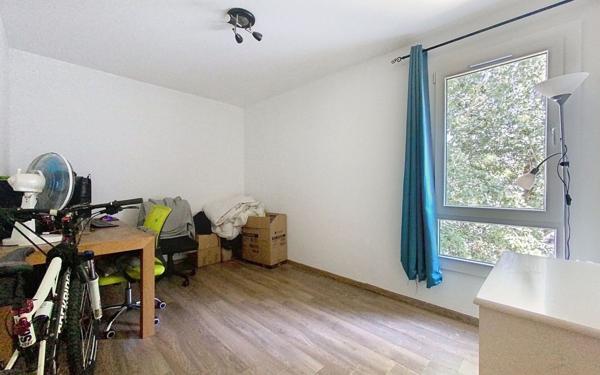 Appartement à vendre    3 pièces • 73,82 m2 Montigny-le-Bretonneux