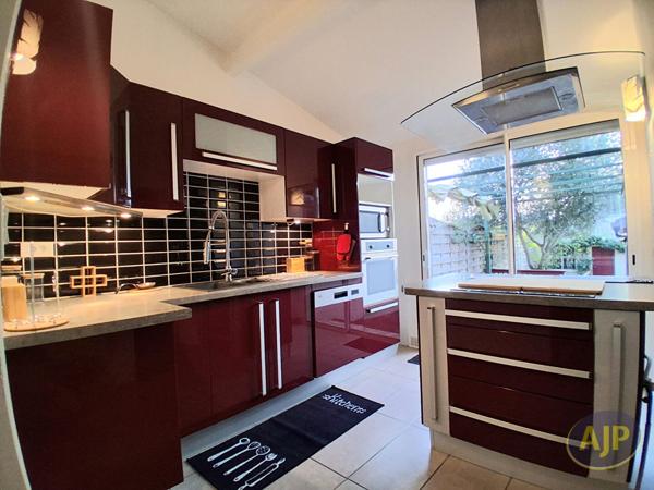 Vente maison Saintes : 258 000 € - AJP Immobilier Saintes