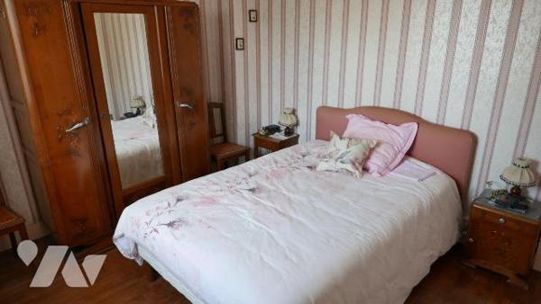 MAISON DE CAMPAGNE
A VENDRE A FAISSAULT, très proche A 34, axe routier entre REIMS et CHARLEVI...