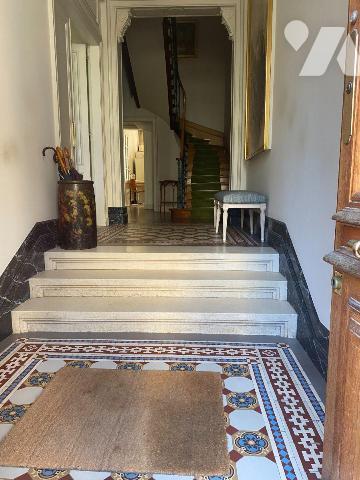 BORDEAUX (33000) Dans la plus belle rue du quartier Saint-Genès - Elégante maison Bourgeoise du...