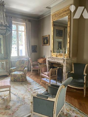 BORDEAUX (33000) Dans la plus belle rue du quartier Saint-Genès - Elégante maison Bourgeoise du...