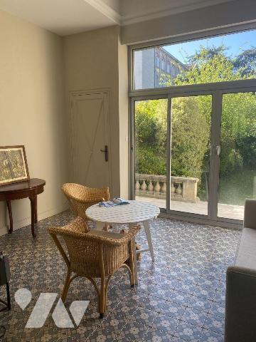 BORDEAUX (33000) Dans la plus belle rue du quartier Saint-Genès - Elégante maison Bourgeoise du...