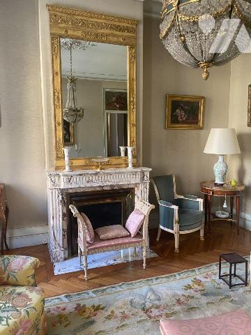 BORDEAUX (33000) Dans la plus belle rue du quartier Saint-Genès - Elégante maison Bourgeoise du...