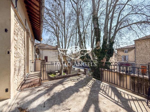 Appartement T4, 77 m2, 1er étage