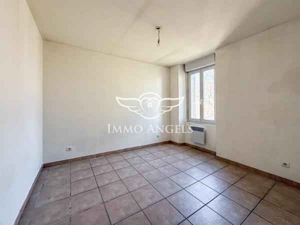 Appartement T4, 77 m2, 1er étage
