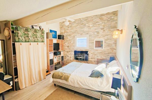 ✨ À vendre – Duplex T2 avec terrasse et vue mer à couper le souffle – Calvi ✨