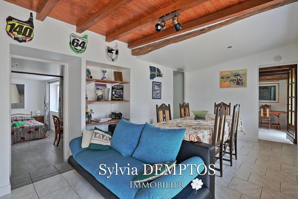 Ferme landaise sans vis à vis, avec vue sur les Pyrénées et la Rhune.