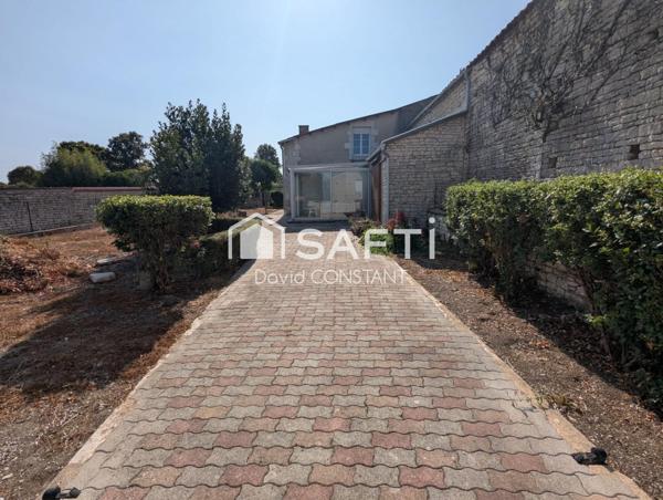 GRANDE MAISON A RÉNOVER AVEC JARDIN - ENVIRONNEMENT CALME