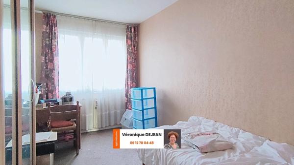 Appartement T4 – 102 m² – Clermont-Ferrand centre (Place de Jaude, Les Salins) – Balcon, 3 parkings, ascenseur - Profession libérale