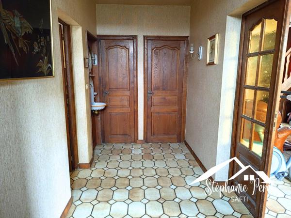 Maison familiale ou projet locatif : 215 m² de potentiel à explorer à Bugeat !