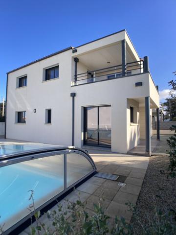 Villa contemporaine avec piscine - emplacement privilégié !