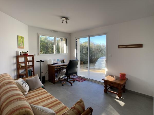 Villa contemporaine avec piscine - emplacement privilégié !