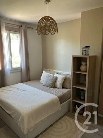 Maison à vendre  5 pièces - 100 m 2   TOURVES  - 83