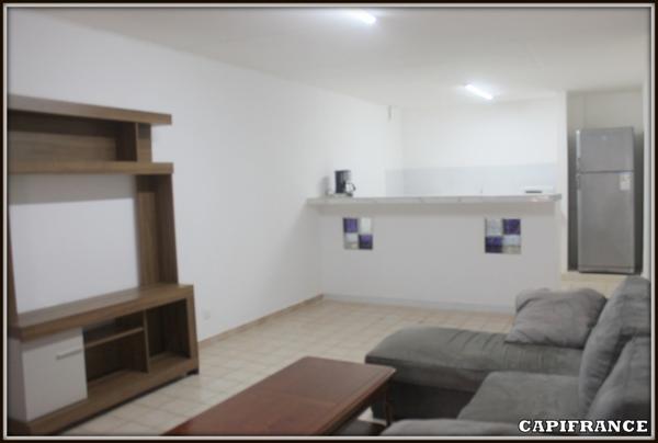 A VENDRE A KOUROU (GUYANE FRANCAISE) UN IMMEUBLE DE RAPPORT DE 95m² AVEC DEUX APPARTEMENTS T2 DE 37m² et 28m² - SUPERFICIE DU TERRAIN DE 429 m² - AU PRIX DE 265 000 €.