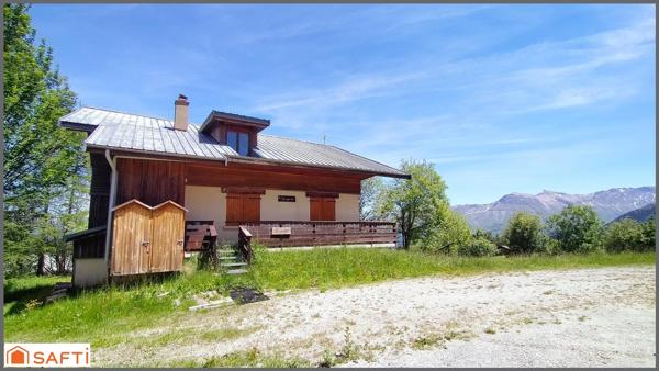 Chalet composé de trois appartements