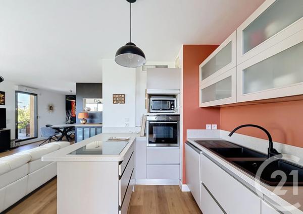 Appartement T4 à vendre  4 pièces - 89,09 m 2   FREJUS  - 83