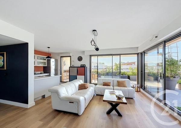 Appartement T4 à vendre  4 pièces - 89,09 m 2   FREJUS  - 83