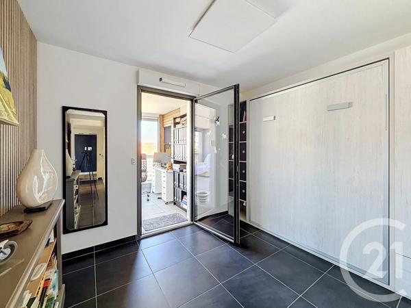 Appartement T4 à vendre  4 pièces - 89,09 m 2   FREJUS  - 83