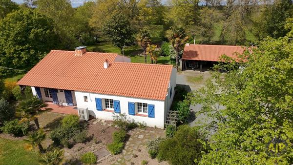 Vente maison Bois De Cene : 364 000 € - AJP Immobilier Challans