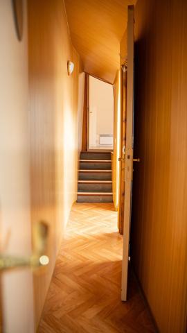 Appartement de 47 m² au cœur du centre historique de Dourdan, alliant charme, praticité et qualité de vie.